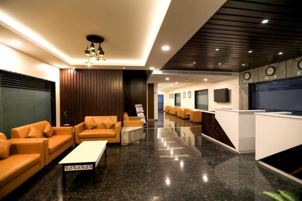 Pp Residency Hotel Covelong Ngoại thất bức ảnh