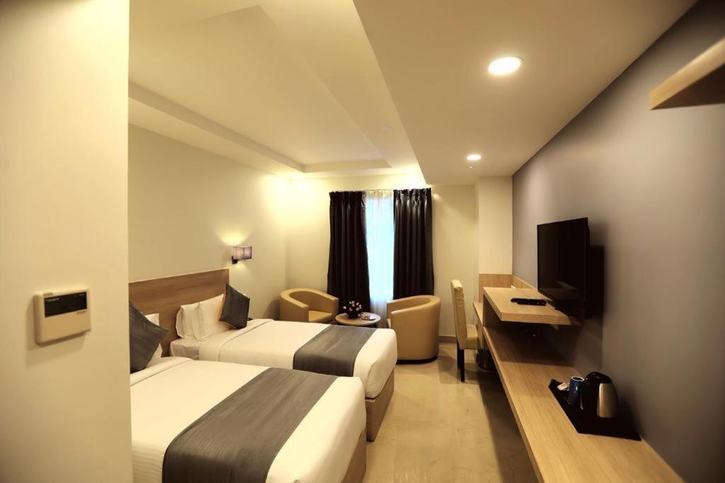 Pp Residency Hotel Covelong Ngoại thất bức ảnh