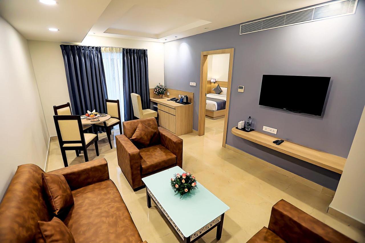 Pp Residency Hotel Covelong Ngoại thất bức ảnh